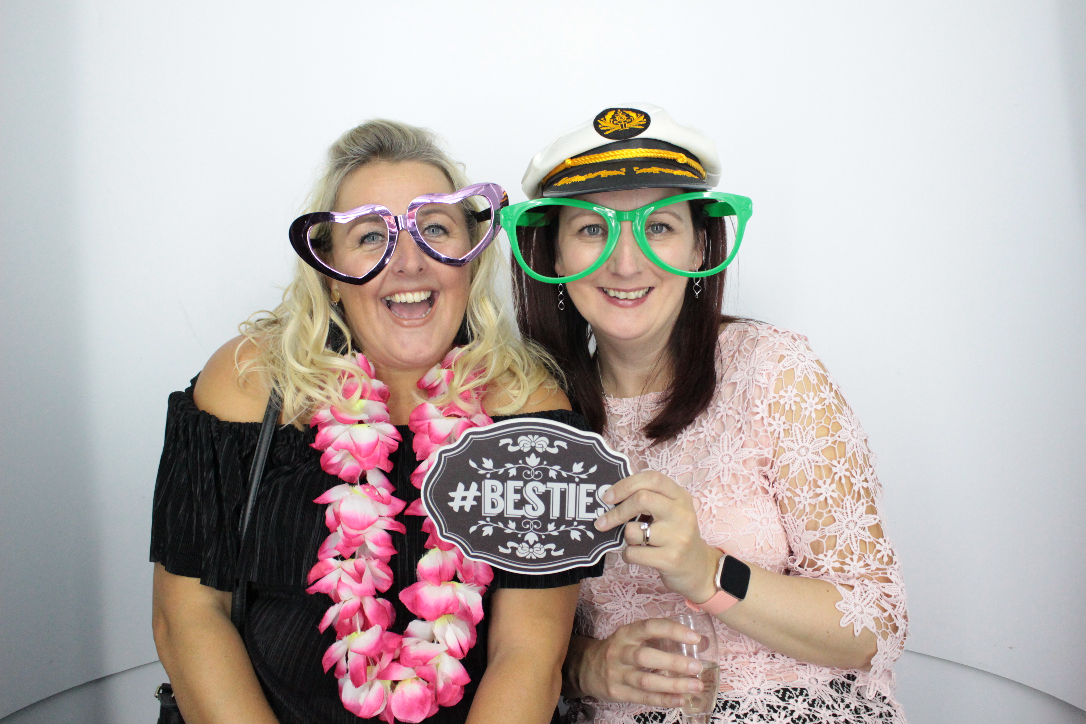 Steve & Kym | View more photos from the event at gallery.myphotoboothexperience.co.uk/u/MyPhotoBoothExperienceLtd/Steve-Kym